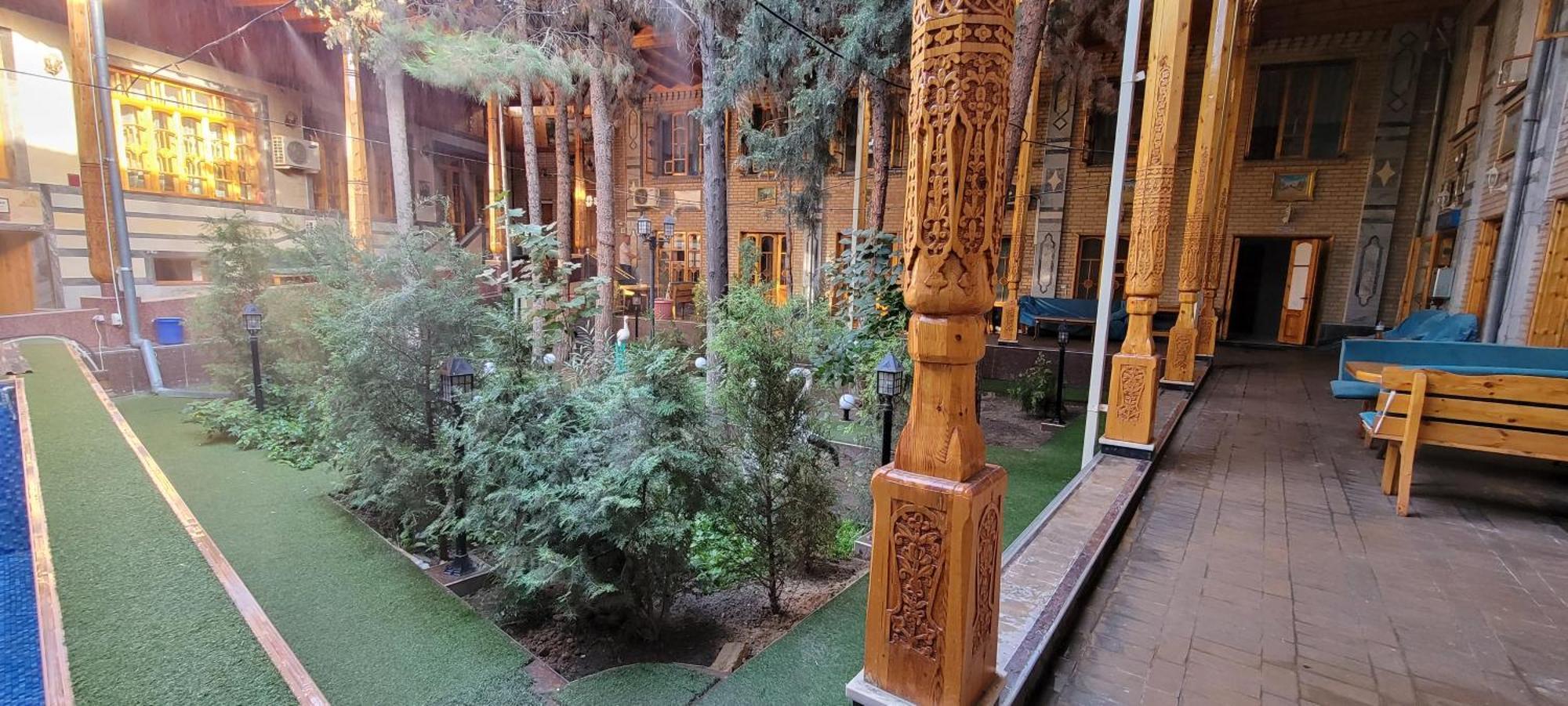 Hotel Kamila Samarkand Bagian luar foto